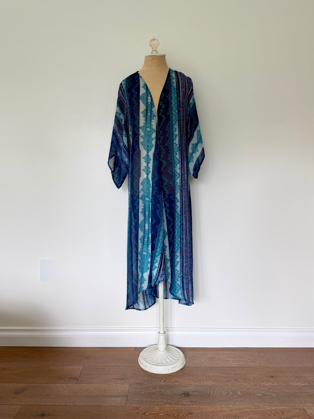 one clothing Teal and Navy Aztec Long Sleeve Kimono Dress